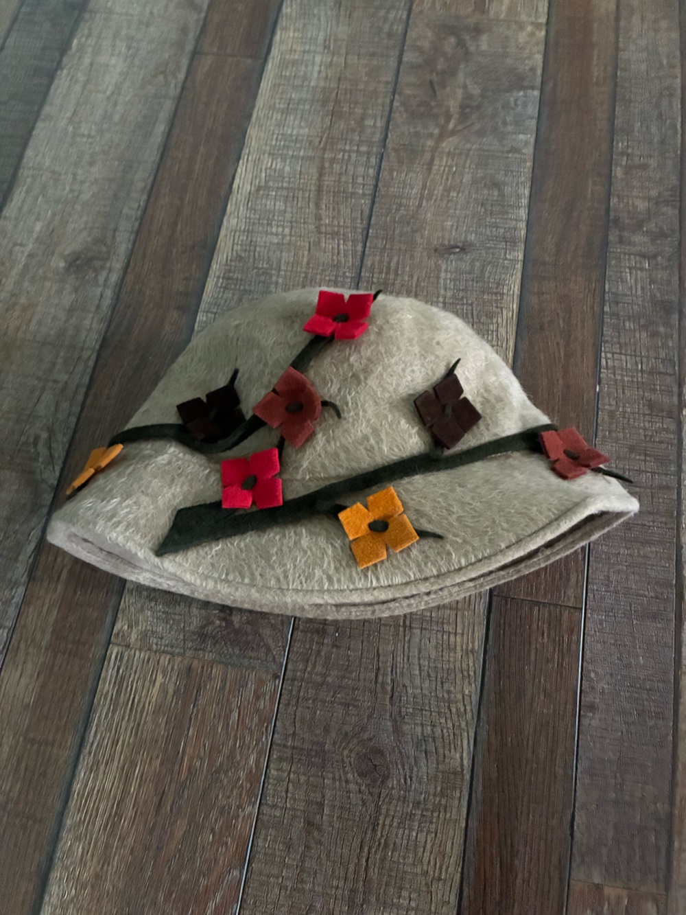 Sherel’s New York Rabbit Hair Bucket Hat with Floral Appliqué Beige euc